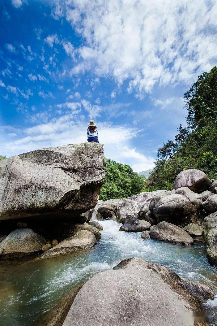5月6-7,11-12,13-14号融水田塘瑶寨 龙门大峡谷 杜鹃花,龙女沟 杜鹃花