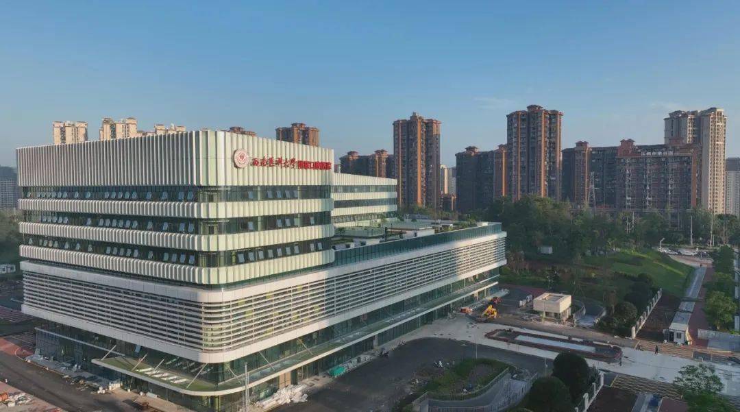 洗牙护理新体验：泸州地区口腔清洁攻略