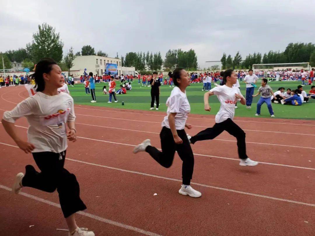 花式跑步队形图片