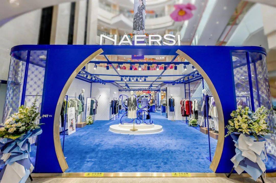 百合_系列_女性