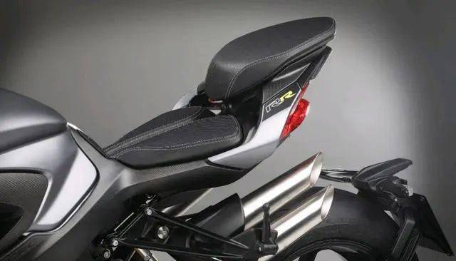 价格不菲,配直列四缸发动机——动力十足奥古斯塔brutale1000欣赏