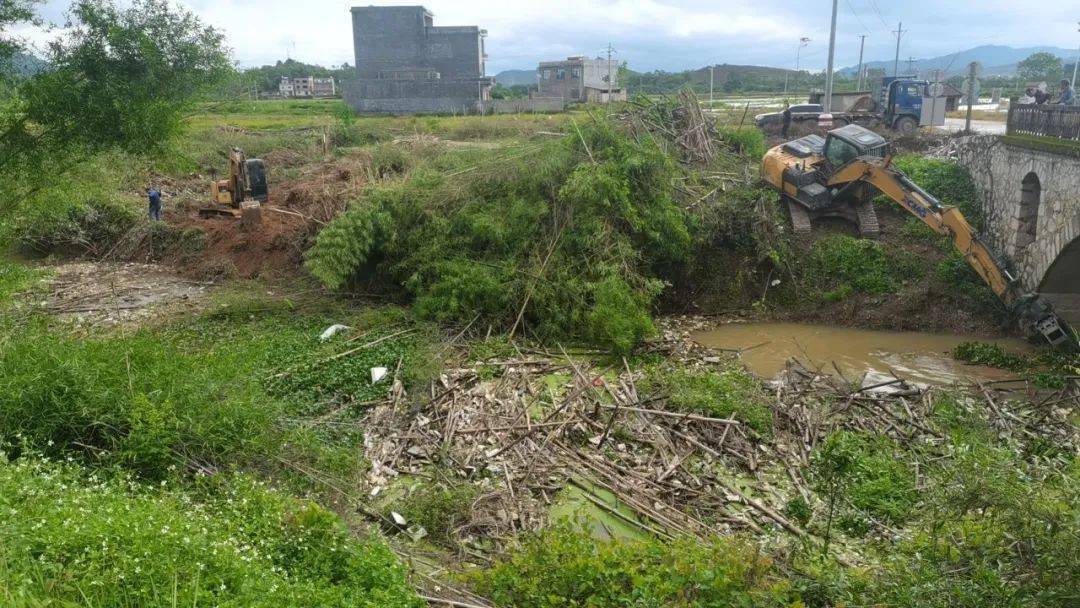 凤翔镇,回龙镇,公安镇,珊瑚镇继续推进珊瑚河河道整治工作,出 品:钟山