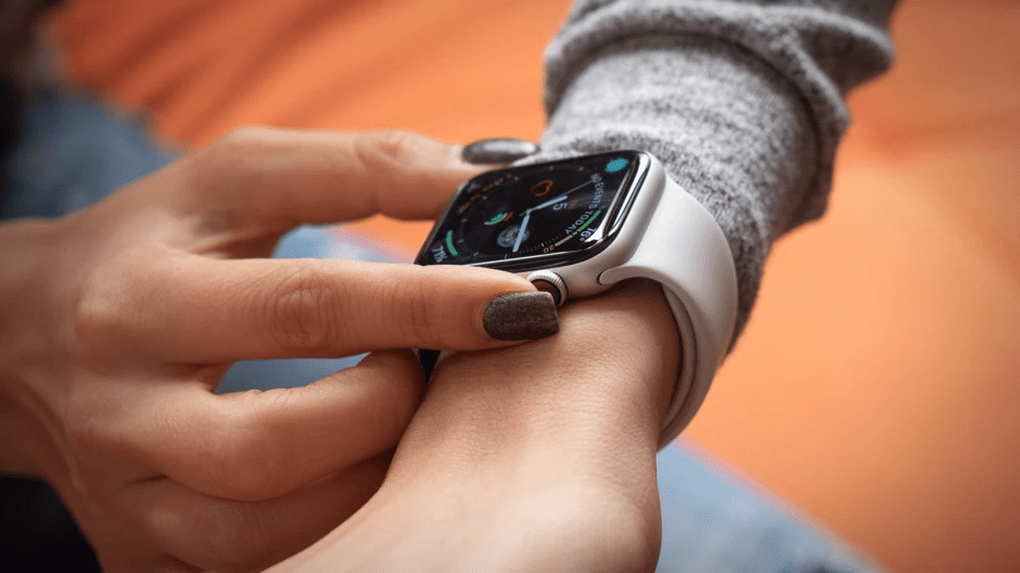 苹果智能手表：一文看懂Apple Watch 进化史_手机搜狐网