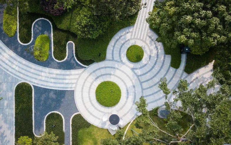 【苗木人看过来】不同的灌木球组合方式,请查收~(附超美实景图)_华苑