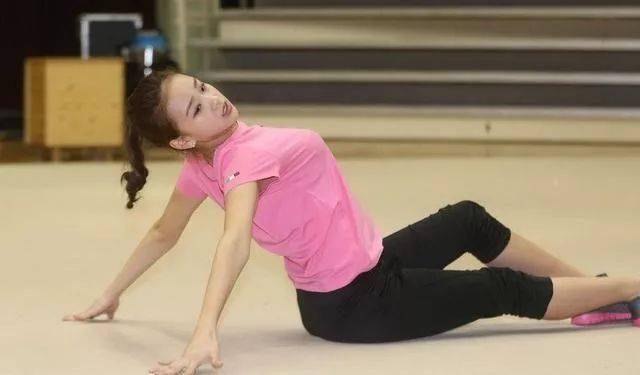 潘晓婷因"胸大"输比赛,那些发育太好的美女运动员,现在怎么样了?