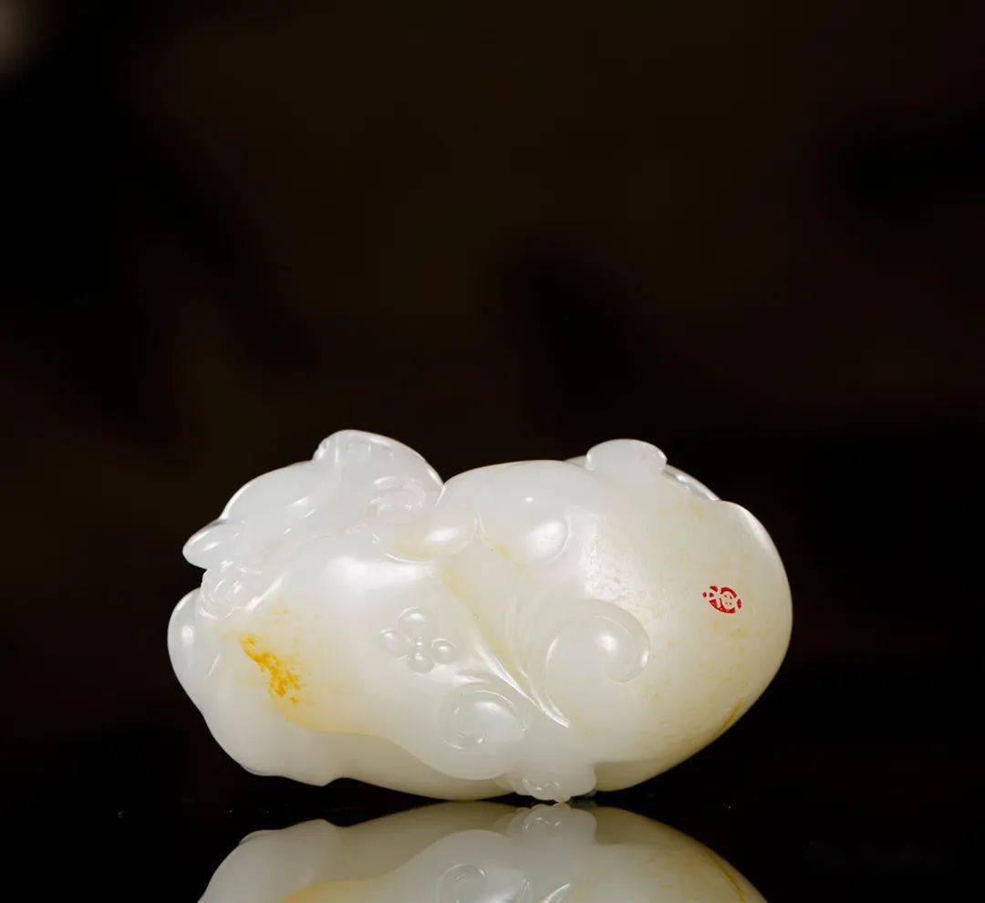 7cm 63g黄杨洪 和田玉籽料(独籽)瑞兽把件lot 31605作者简介:王金忠