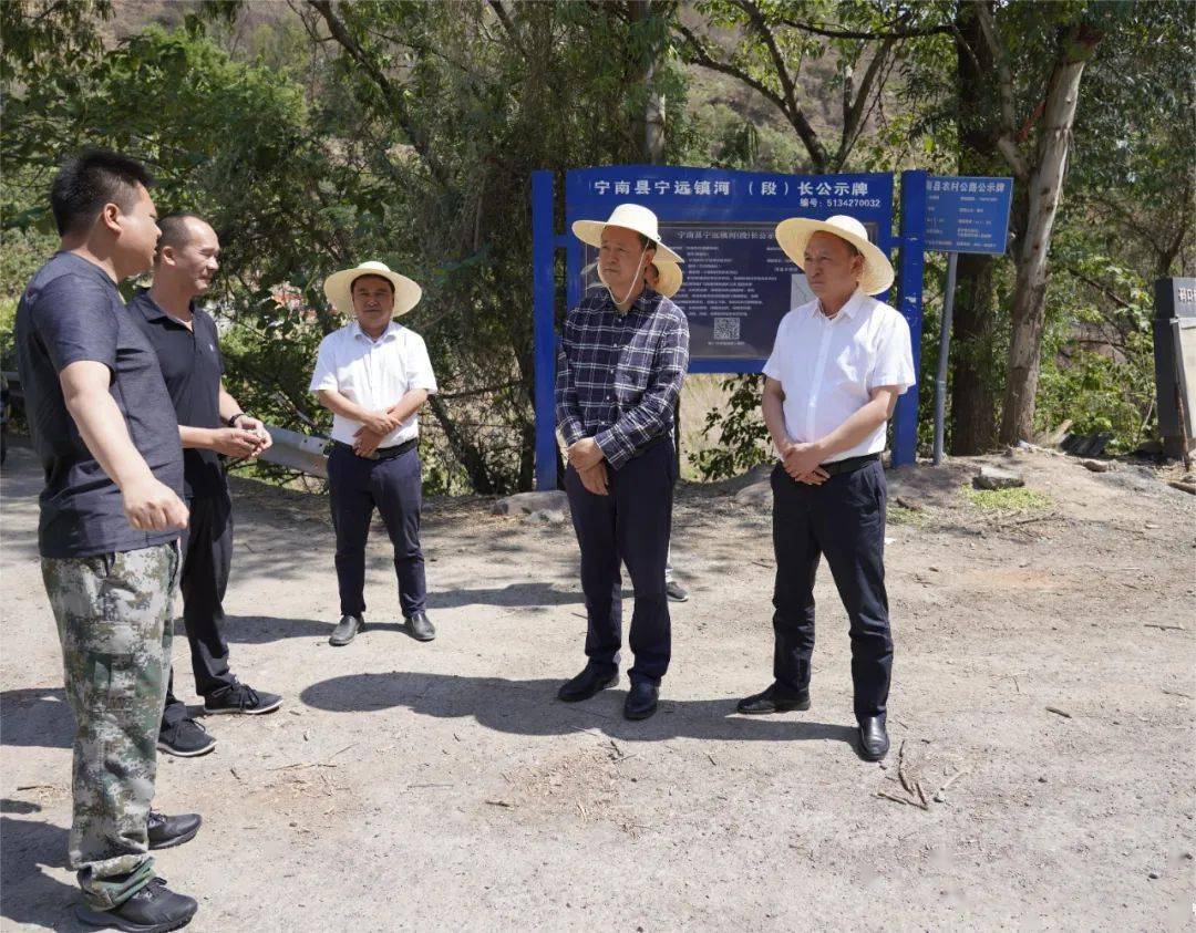 县委书记王显晖调研阳葫路治理及交通保畅工作_宁南_道路_部门