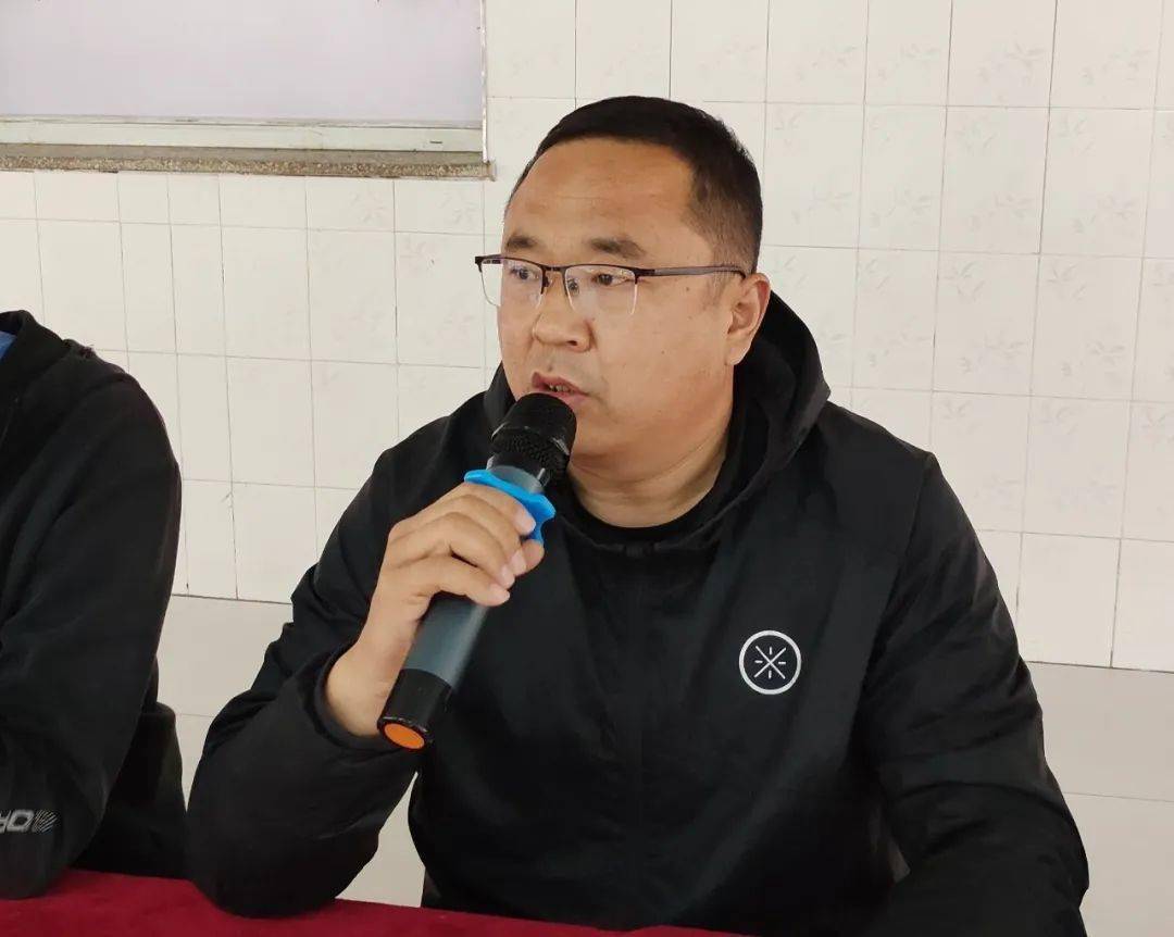 【坚持人民至上】家校携手 共促成长——高阳县布里中学召开七,八年级