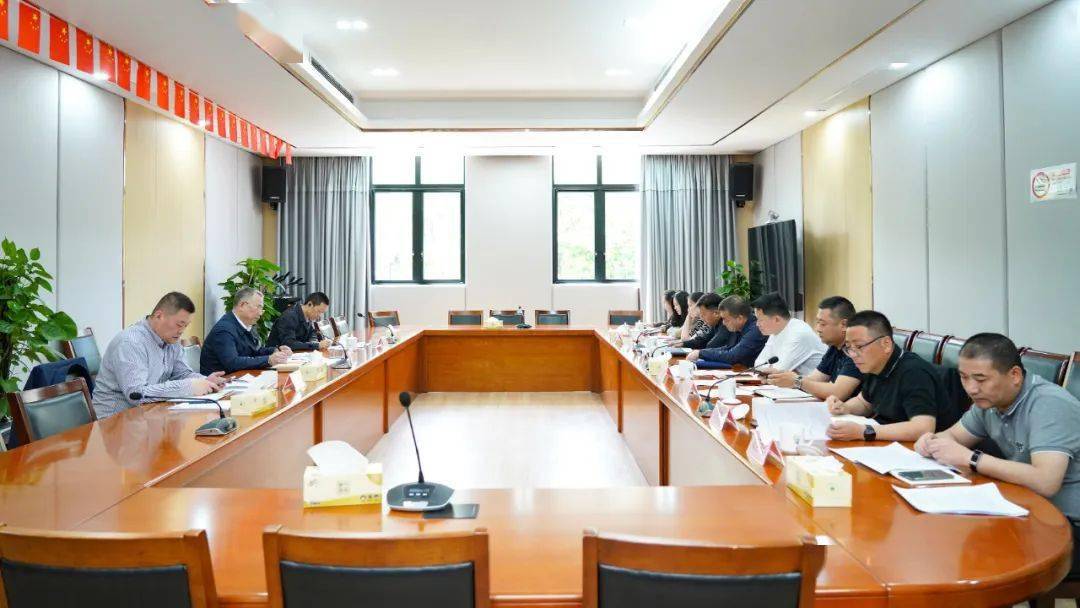 今天(5月10日)上午,虹桥国际中央商务区管委会党组成员,副主任付乃恂