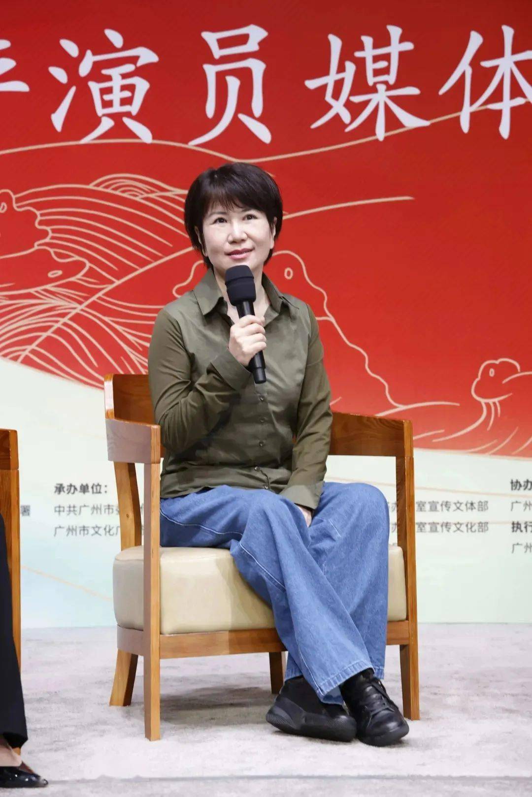 25 周四剧目:《花中君子》演员:邓华蔚,蔡修辉,冯军,顾爱军等单位