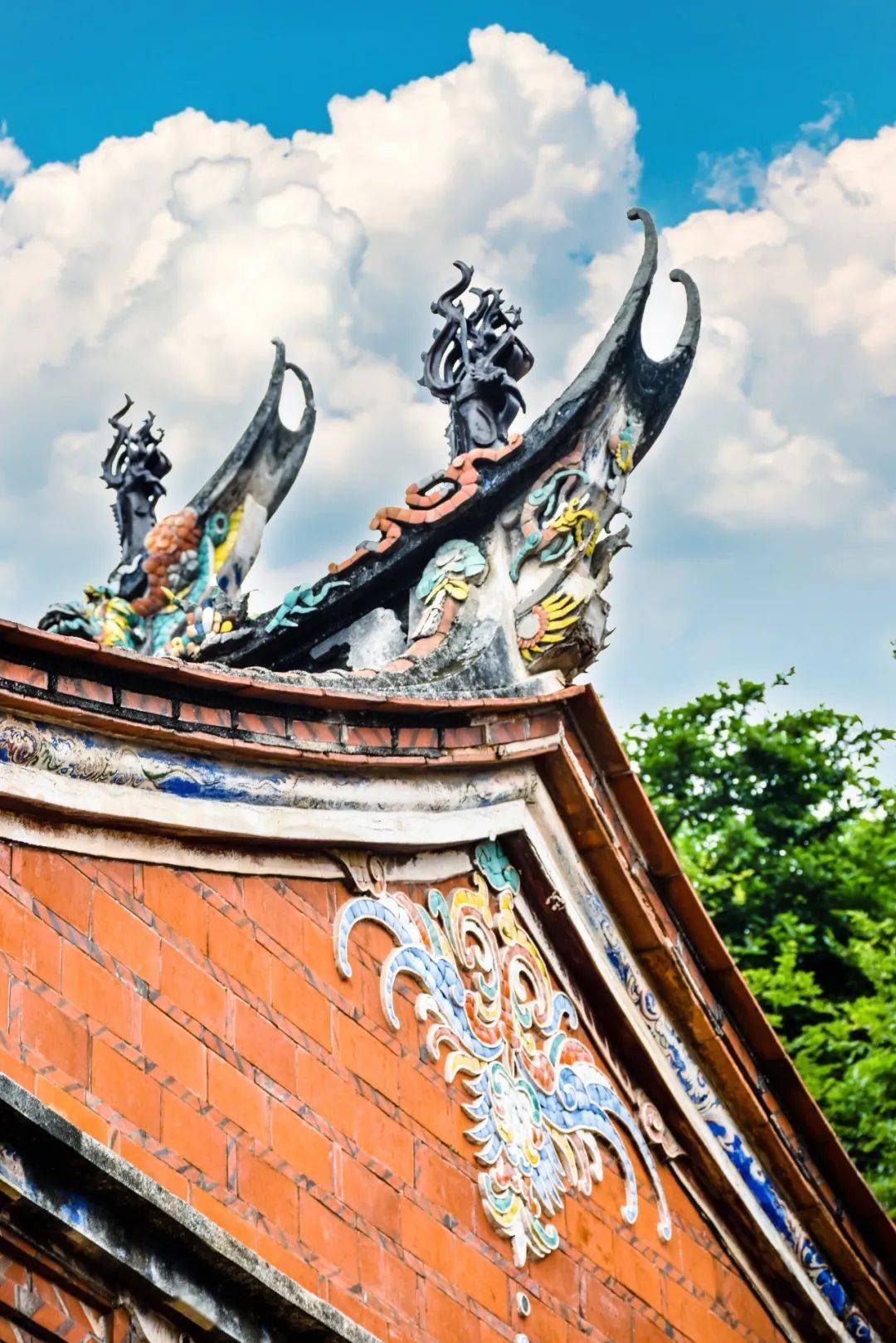 绽放在五店市屋脊上的斑斓世界_装饰_建筑_工艺