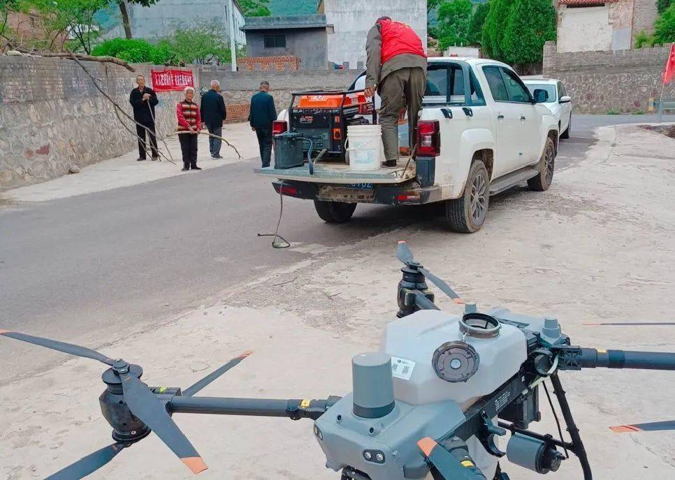 5月10日,县现代农业发展中心深入安乐,集林,南社等村调研农业生产托管