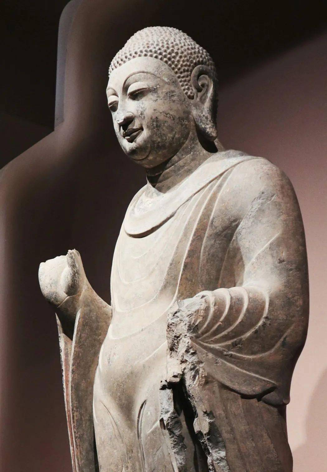 西安窦寨村北周佛教石刻造像窖藏位于今西安市未央区汉城乡窦寨村东