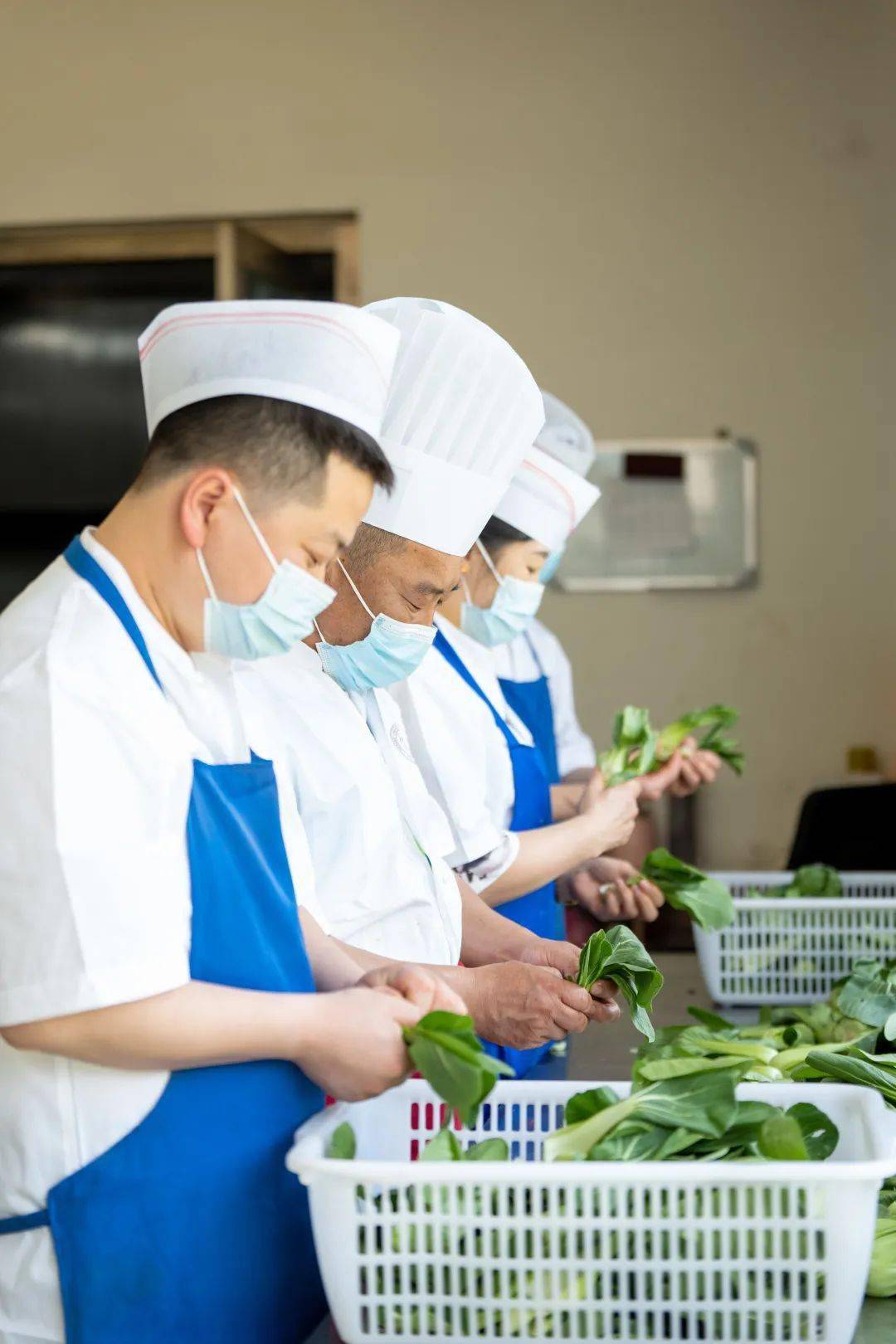 人大食堂上新 | 油菜大肉龙!_劳动_教育_实践