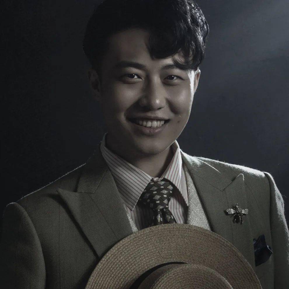 李石清戴晔饰顾八奶奶李松柏饰小顺子胡四/黑三敬请期待经典剧作