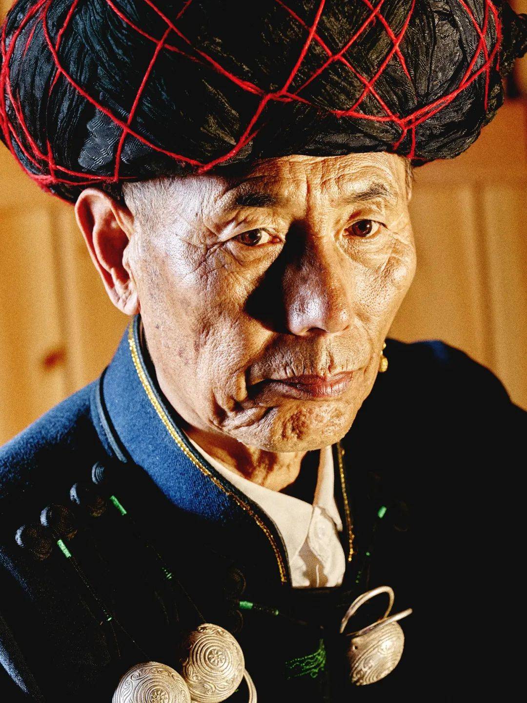 在京城古寺中,见证彝族手工艺与意式风尚的携手前行_hand_刺绣_勒古