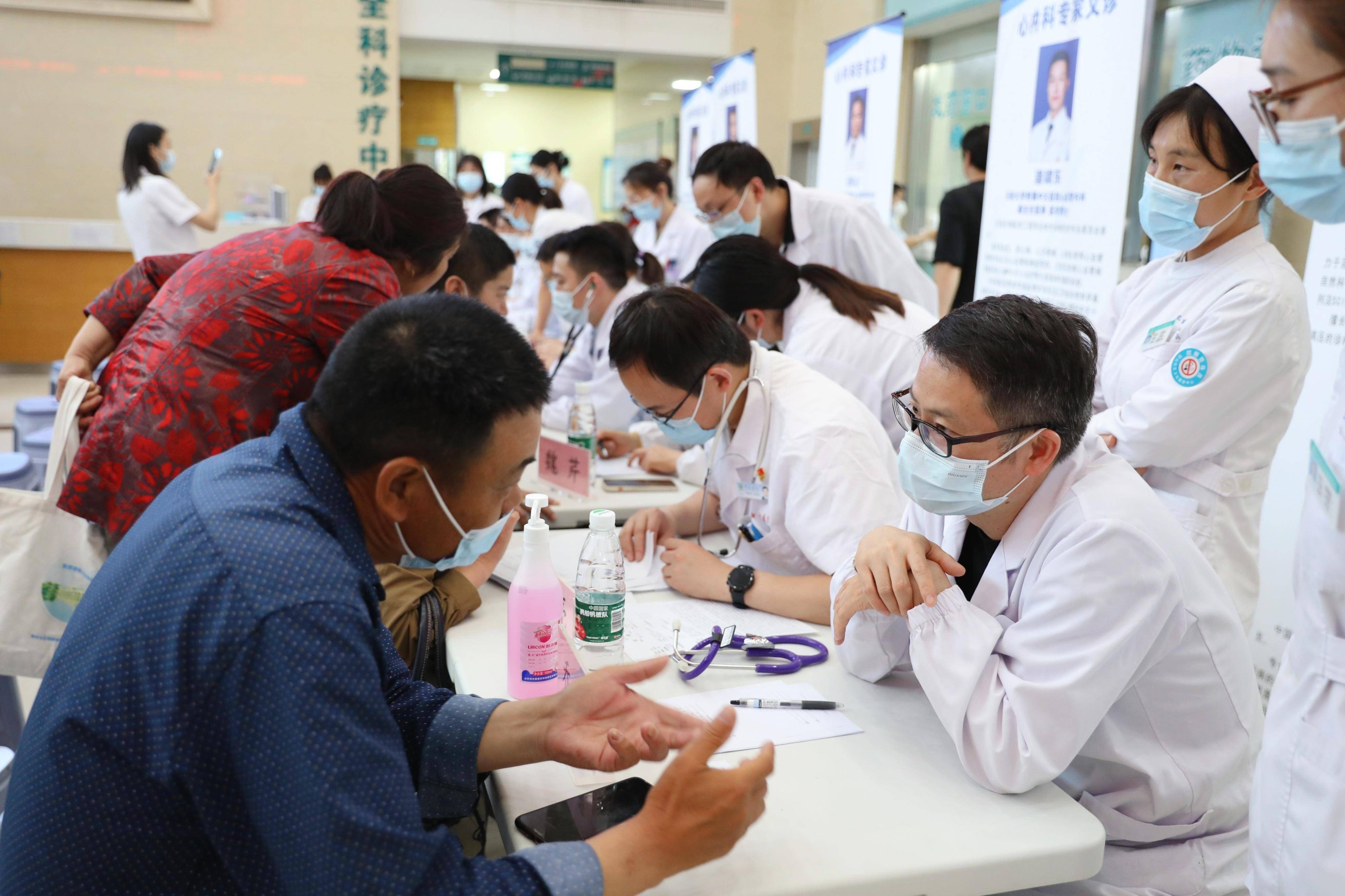 惠民义诊,中大医院心血管病专家走进岱山社区_服务_防治_咨询