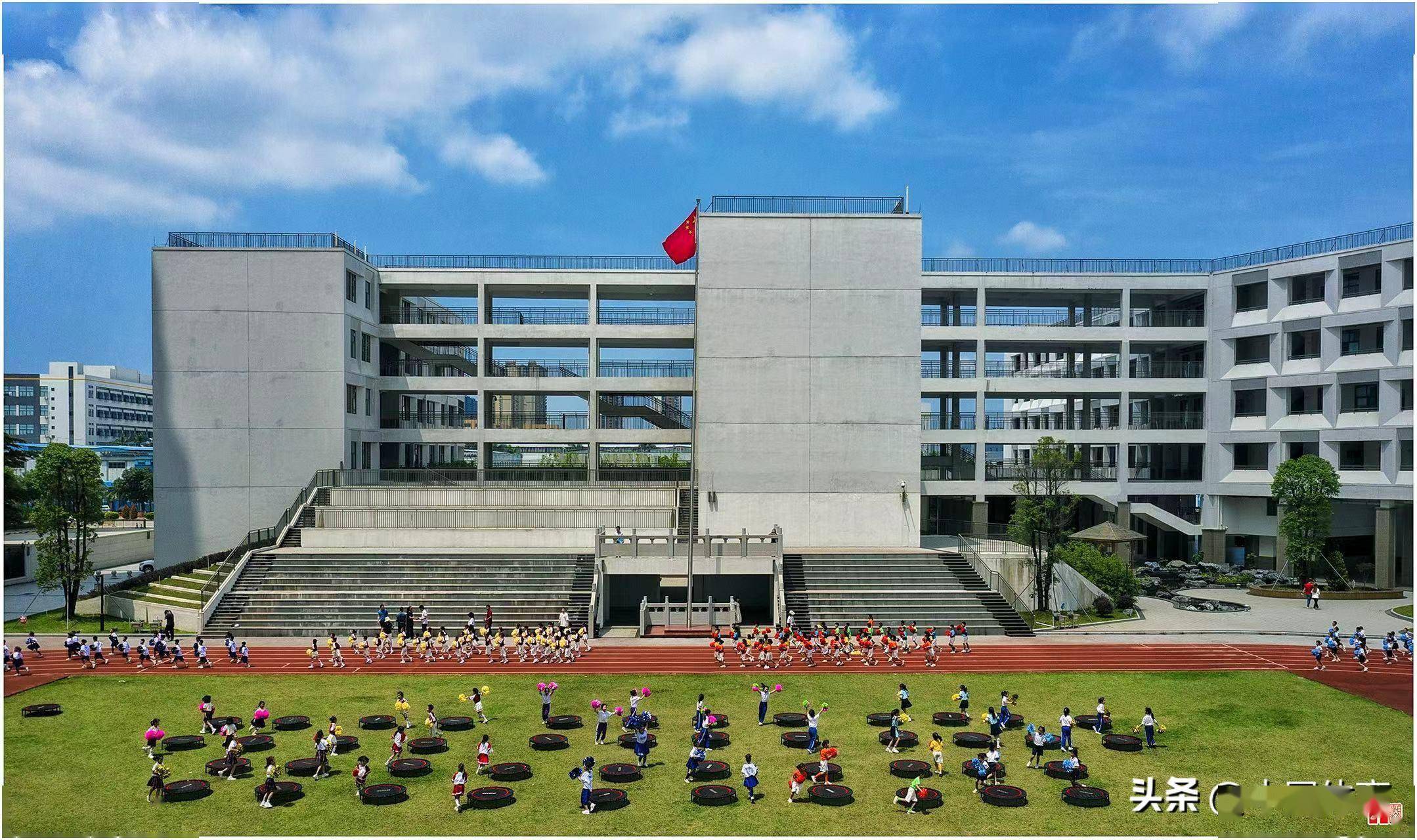 快乐动起来,健康迎未来 - 2023中山市西区丰山学校首届小蹦床啦啦操暨