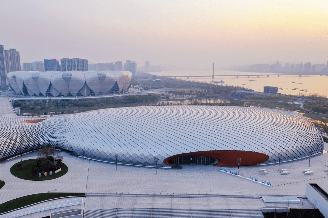 杭州亚运化蝶双馆迎来全面"模拟考",流线造型获大众称赞_场馆_运动_1
