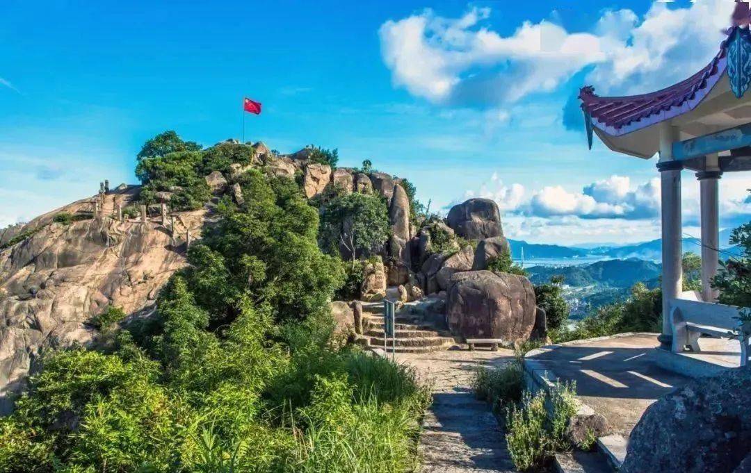 青芝山开发历史悠久,明万历四十三年(1615)琯头官宦工部左侍郎董应举