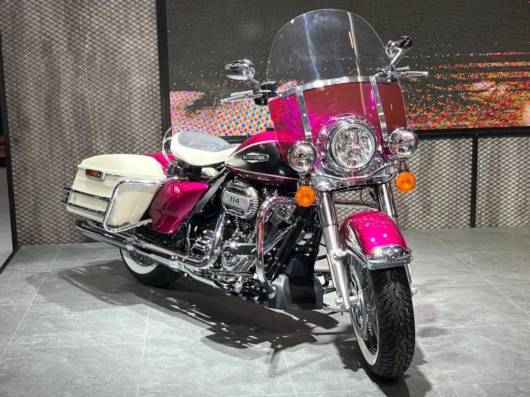 北京摩展 | 哈雷戴维森至尊滑翔公路之王及三款120周年纪念版车型发布