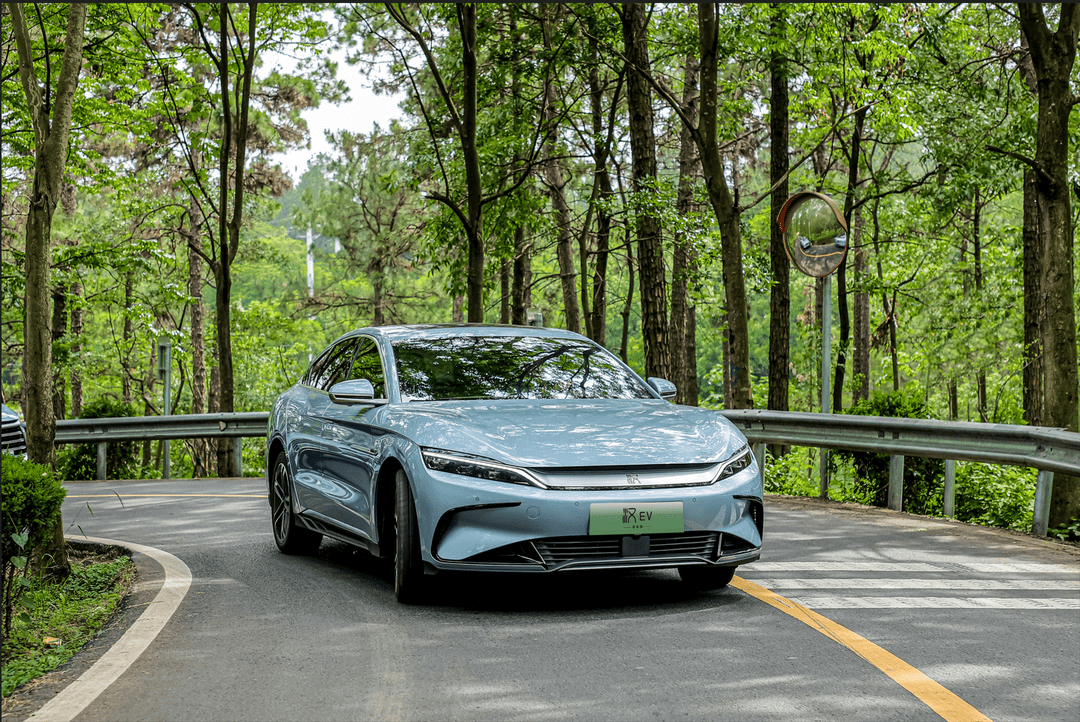 为青春"续电" 试驾比亚迪汉ev冠军版_搜狐汽车_搜狐网