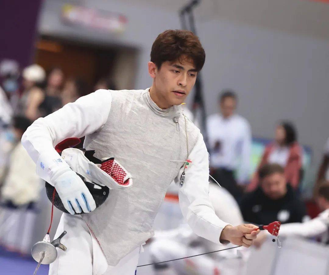 陈海威曾昭然莫梓维吴斌进入男子64强赛 · 2023上海花剑大奖赛激战