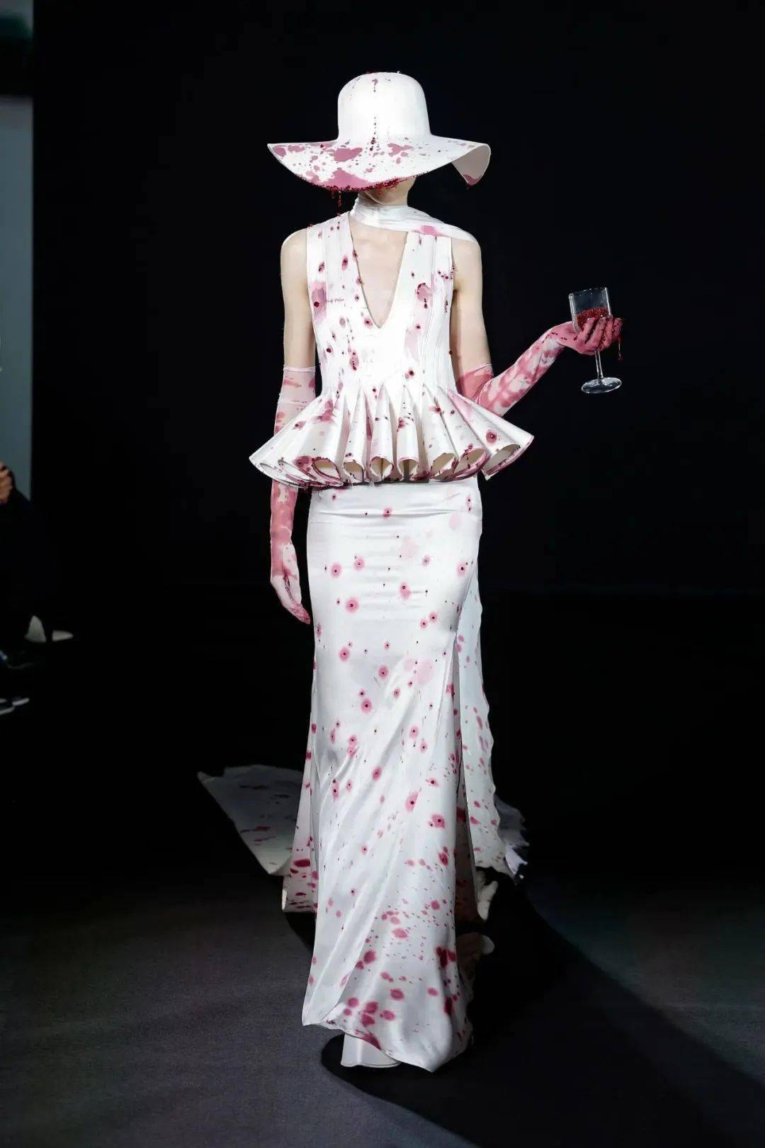 "fear" robert wun 2023春夏高定系列_定制_恐惧_礼服