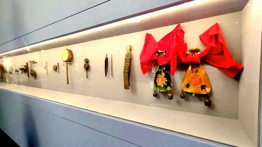 "磨剪子嘞—戗菜刀"步入声音艺术博物馆老北京声活展厅,家喻