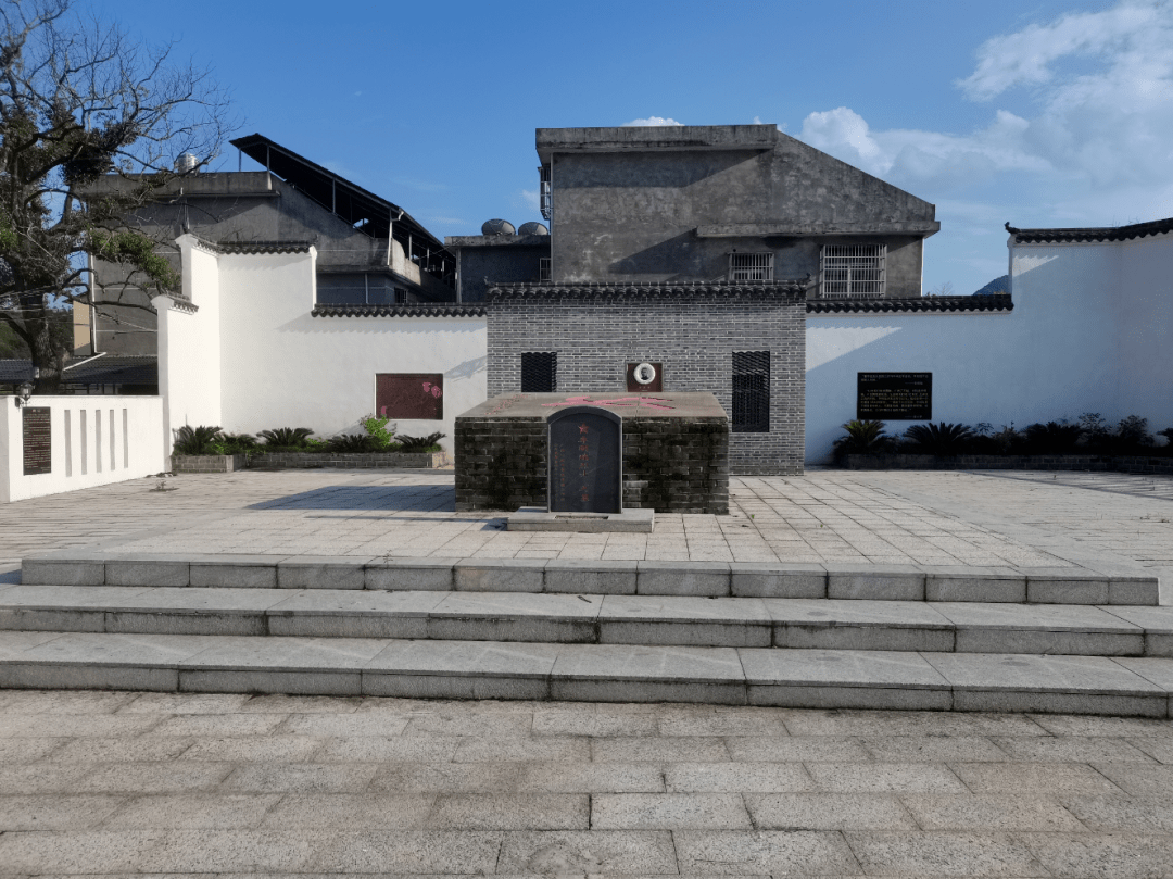 银河散文丨丁良跃:赣水苍茫铸忠魂——记红七军军长李明瑞纪念广场