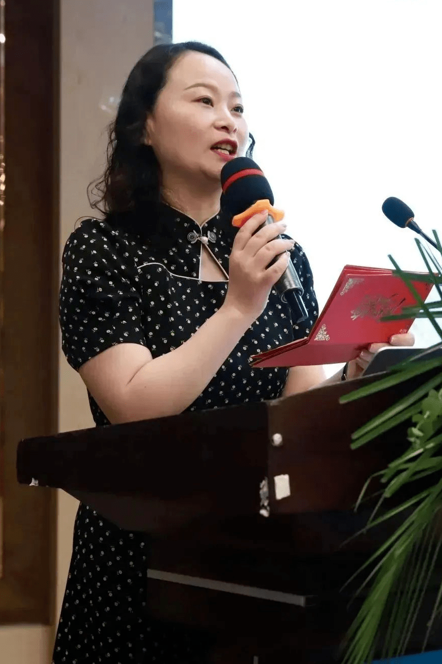 大学培训中心与亿童教育装备研究院联合主办,华东师范大学副教授柳倩