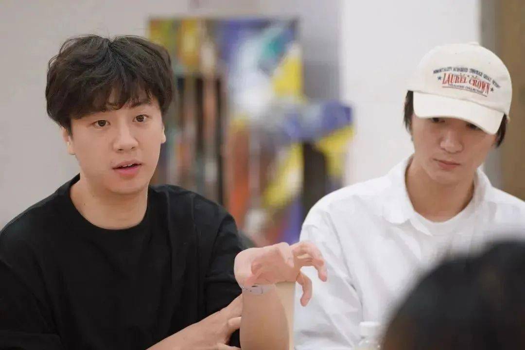 改编自老舍同名小说,编剧陈璐,上海话剧艺术中心国家一级导演何念执导