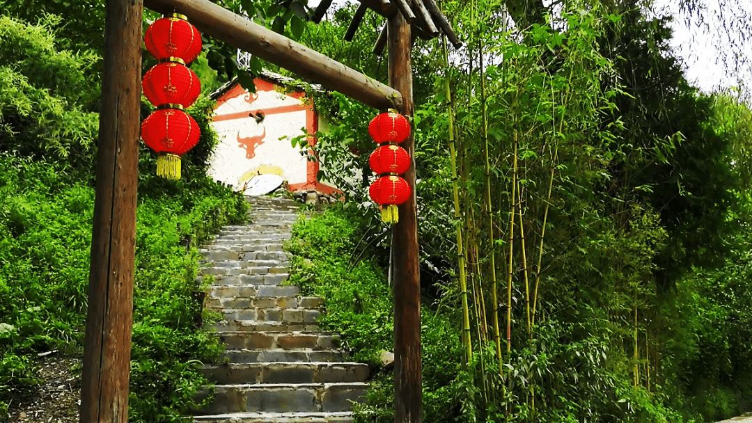 藏于官鹅沟丽水山野间的民宿_喧嚣_晨光_窗帘