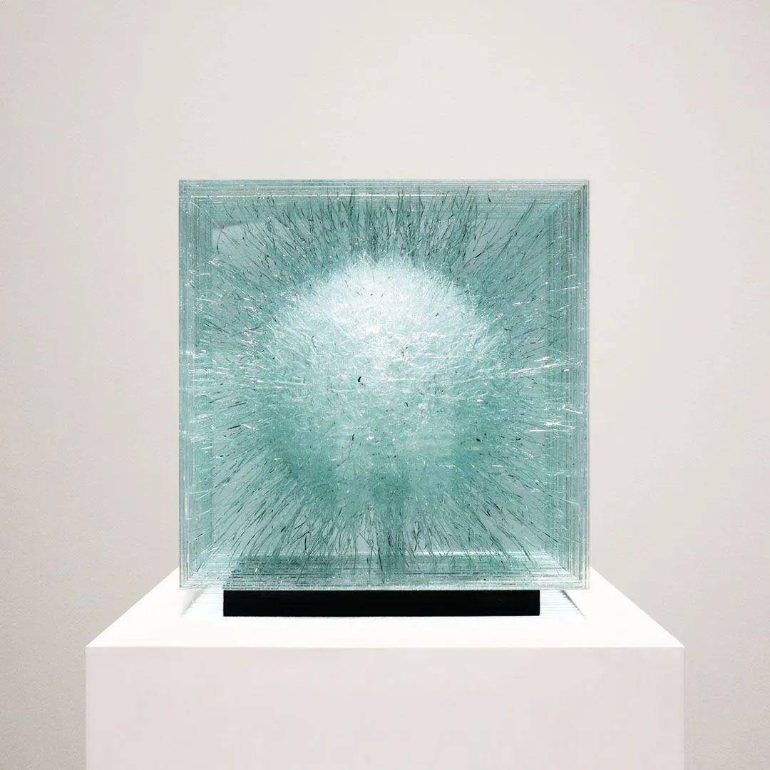 当个锤子艺术家,作品惊掉你下巴_玻璃_berge_simon