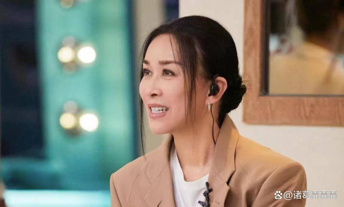 《青年π计划》竞争《好声音》,那英毒舌选手,调侃谢霆锋王菲_节目