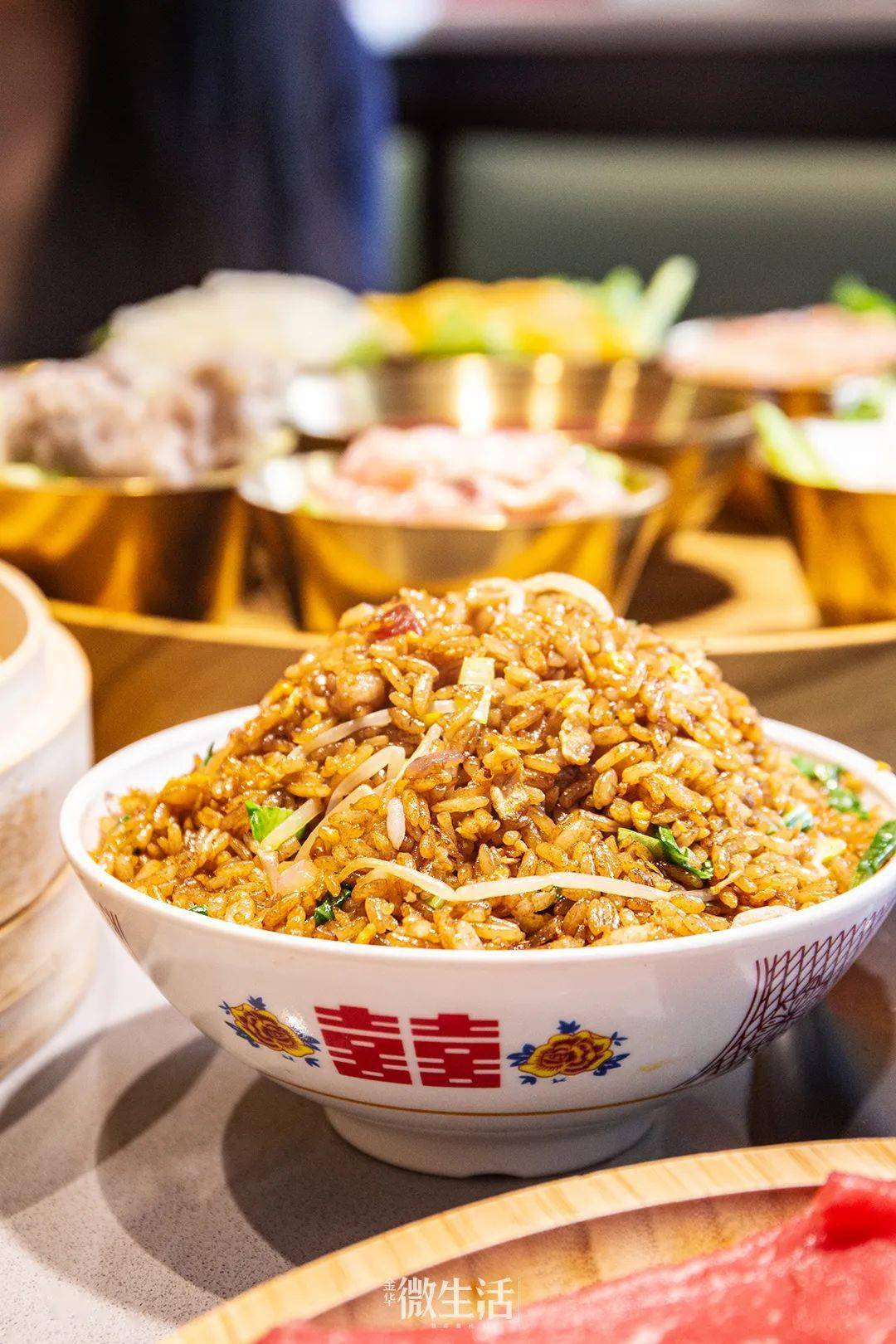 川渝部落还有很多值得n刷的川渝美味 ,重庆乱劈柴炒饭,最近超火