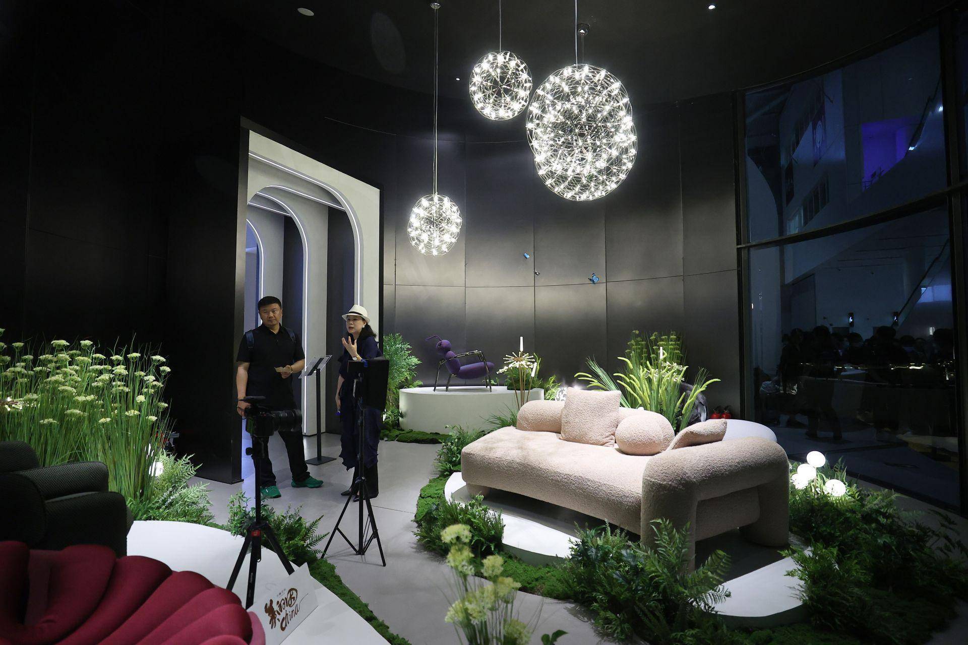 2023深圳时尚家居设计周开幕,九大主题展览呈现从家具到户外全场景