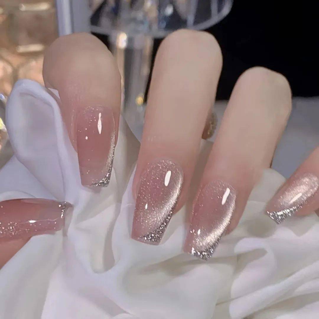 爆闪猫眼美甲,仿佛坠入夏日星空~_款式_姐妹_公众