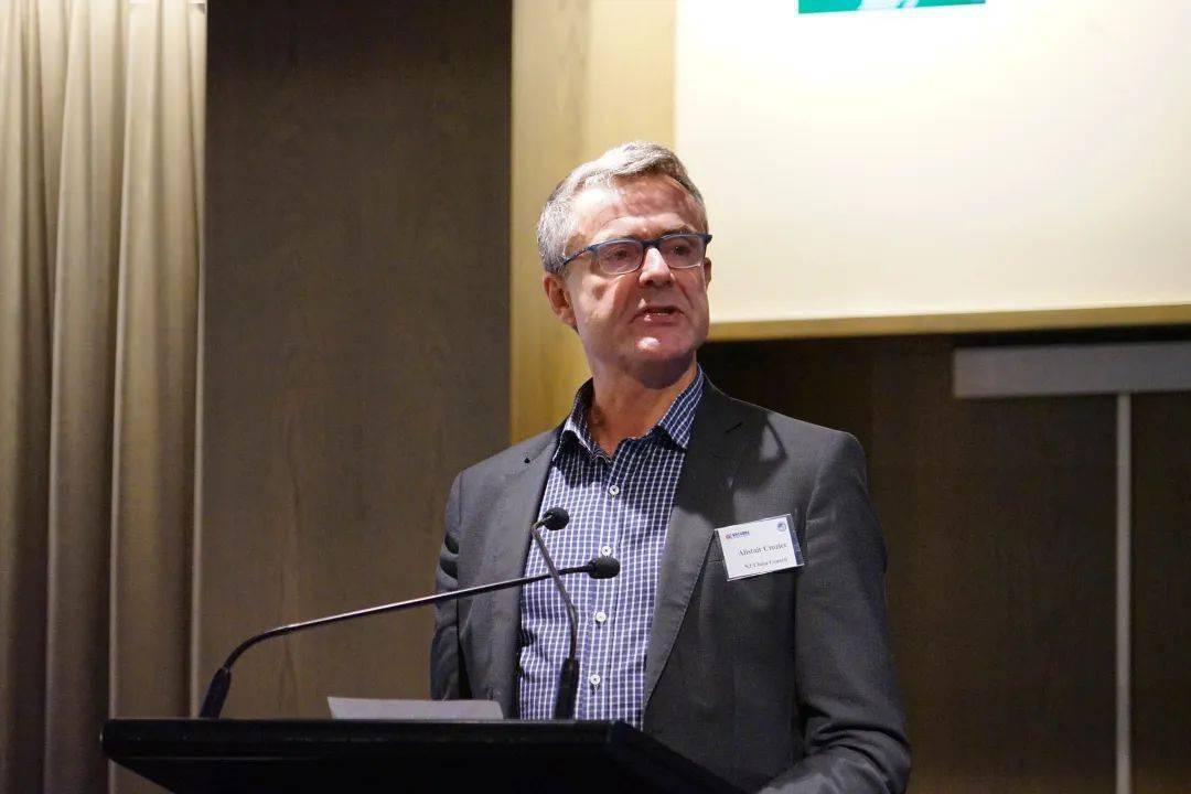 chen,恒天然集团贸易战略和公共关系总经理justine arroll分享了参展