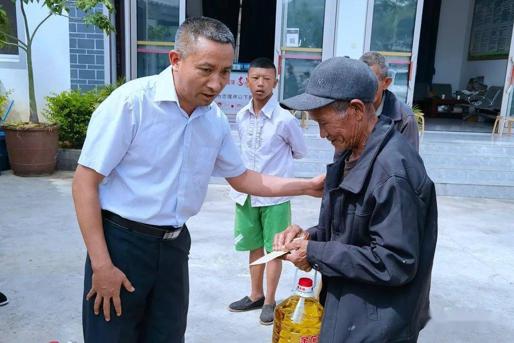 【工作动态】南涧县政协走访慰问困难残疾群众_李晓华_保障_村民