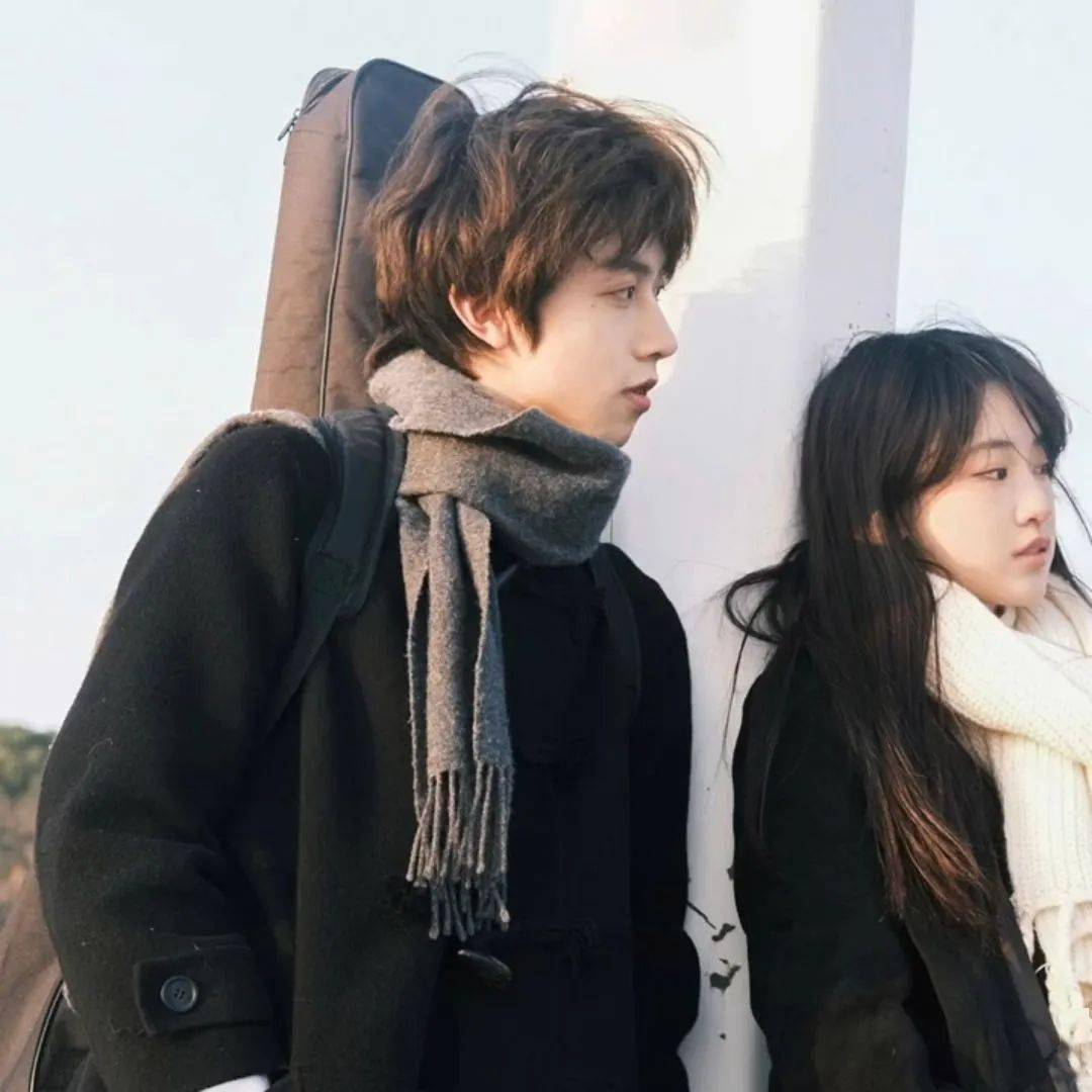 情头丨我们好像在池塘的水底_最好的_月亮_世界