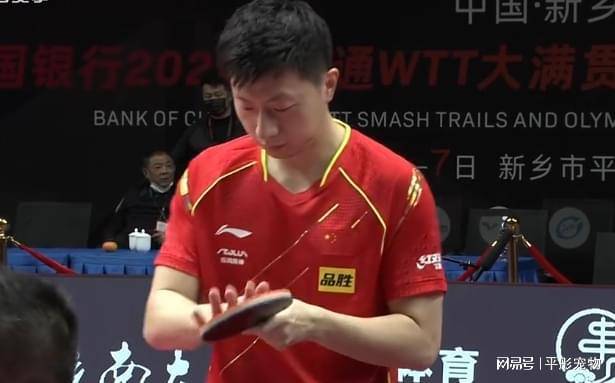 16岁天才一黑到底,许昕功亏一篑,马龙连胜樊振东出线_牛冠凯_向鹏