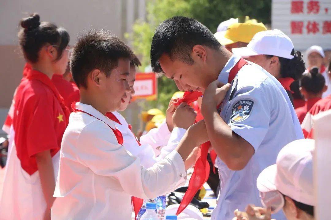今天,威宁县第一小学教育集团旭光小学"六一"活动精彩纷呈_汇演