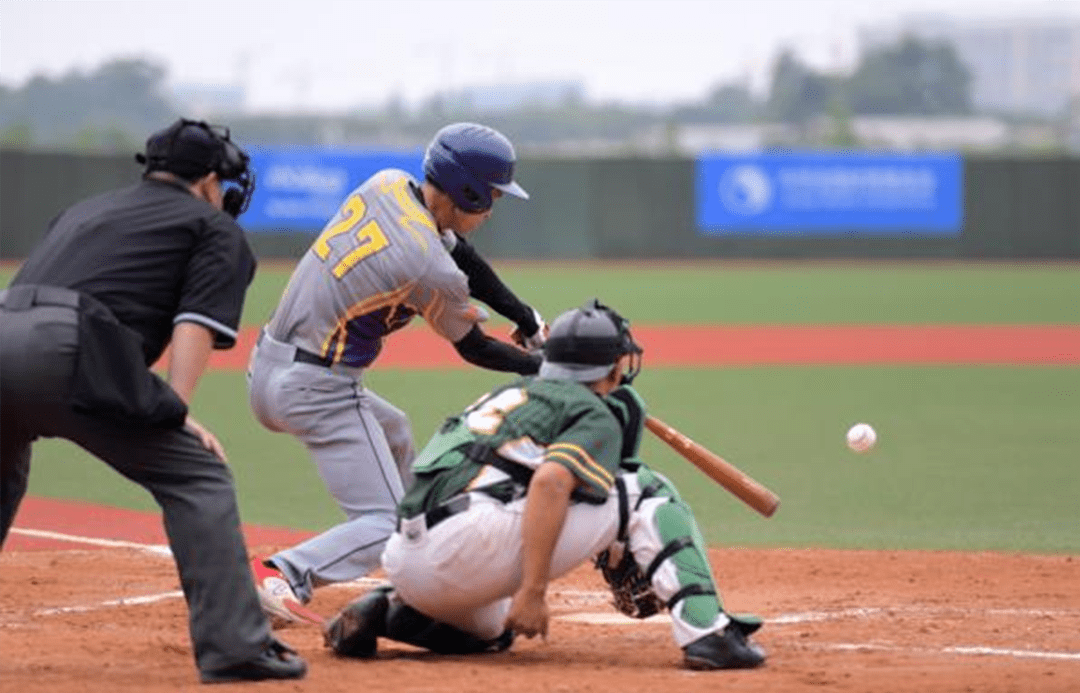 2023年中国棒球联赛(成都站)鸣哨开赛_四川省_比赛_赛事