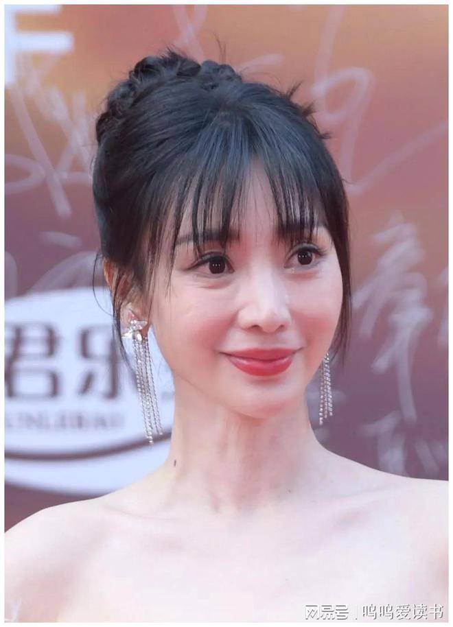 脸肿,嘴歪,鼻子尖,明星整容后遗症,一个比一个吓人_闫妮_柳岩_刘晓庆