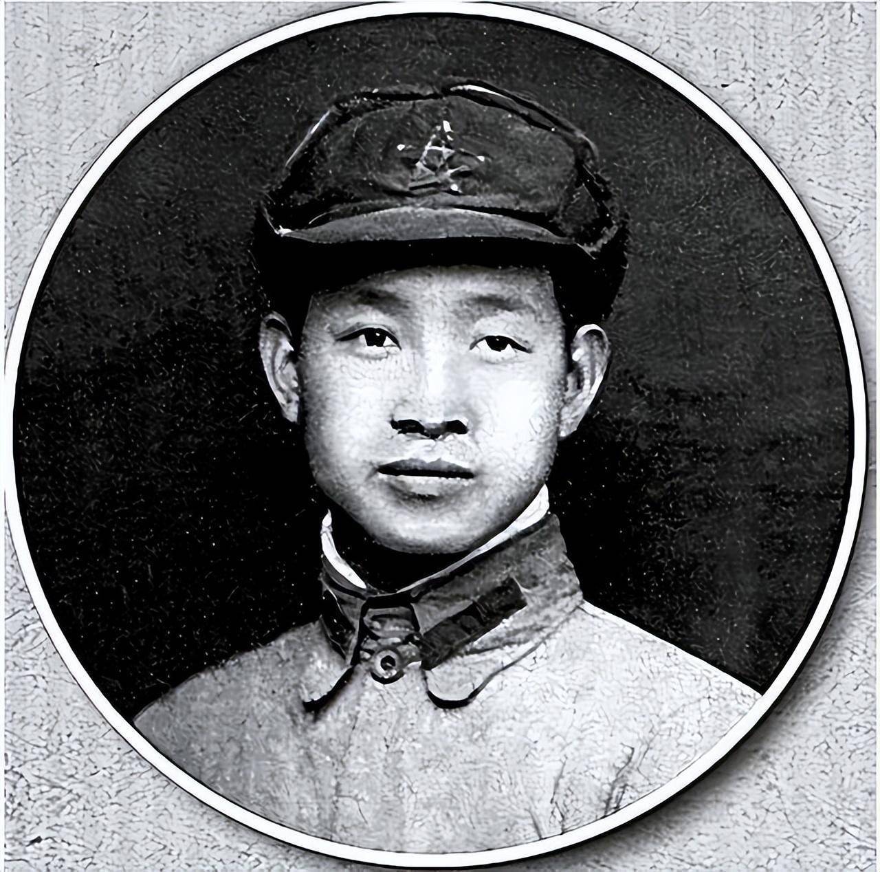 “高二”1940年朱老总遭下毒，炊事员被押赴刑场，红色神探杨奇清：不是他
