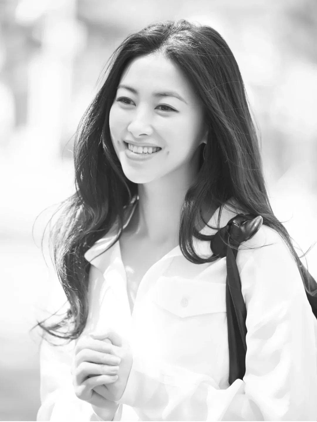 朱珠:风情中带一点知性美