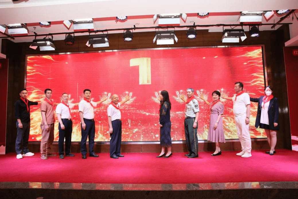 军休老兵“加盟” 老少携手“把歌唱”