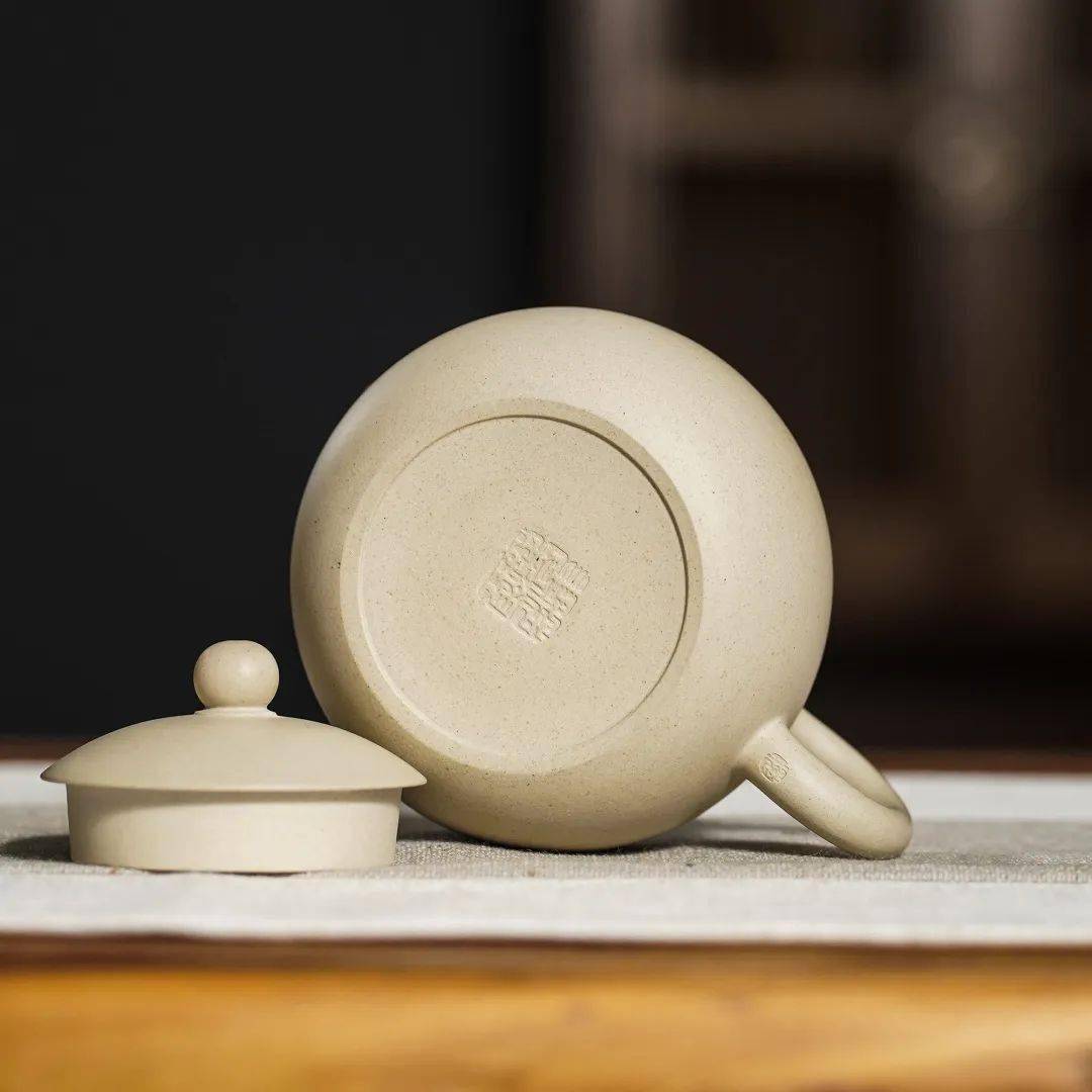 大师亲制象牙白紫砂壶,美得出尘脱俗!