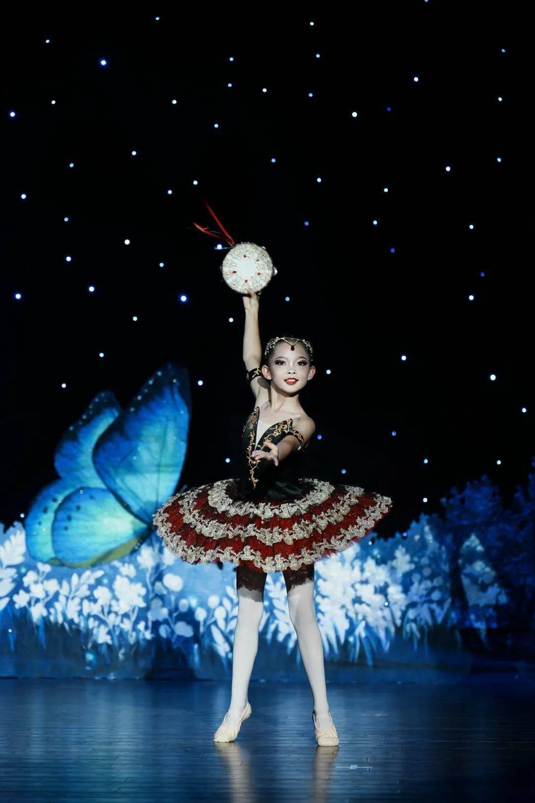 总行-王蕊悠悠是个爱笑的小天使@杭州分行-王丽娜冲锋吧,少年!